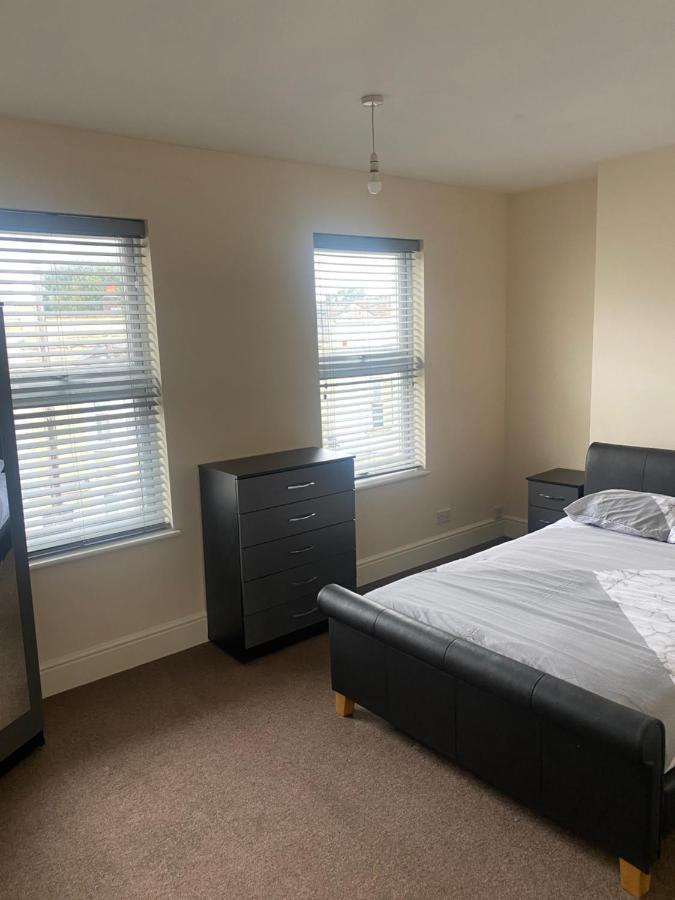 Spacious 4 Bedroom House Near Stokes Croft!! Central!!! Bristol Kültér fotó
