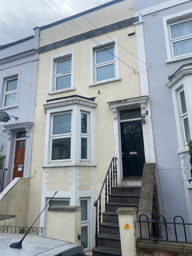 Spacious 4 Bedroom House Near Stokes Croft!! Central!!! Bristol Kültér fotó